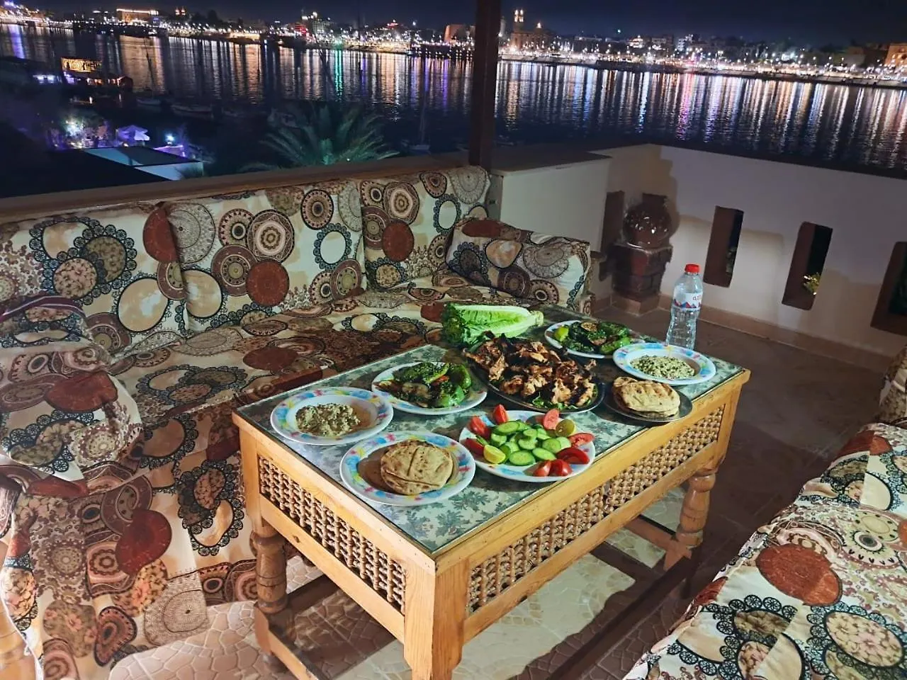 Sunny Luxor Apartment