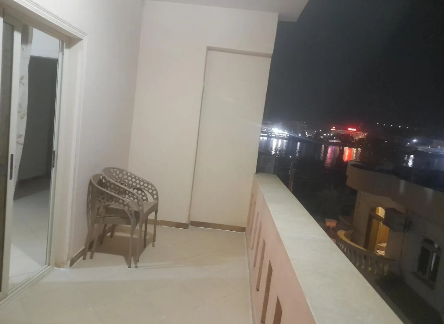 Sunny Luxor Apartment